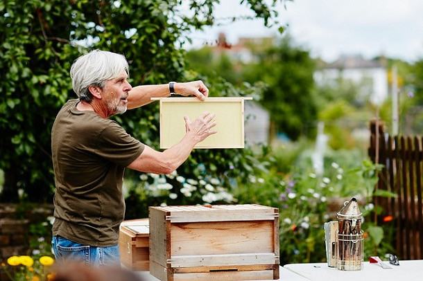 Beekeeping Talk & Demo – 12th June 2022